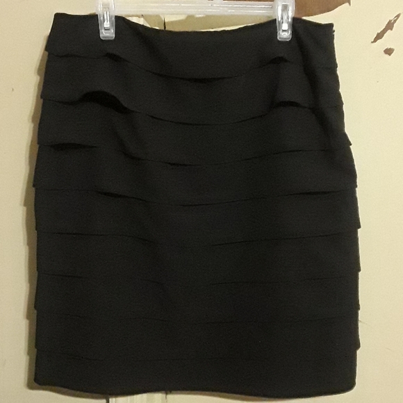 Larry Levine Dresses & Skirts - Black skirt
